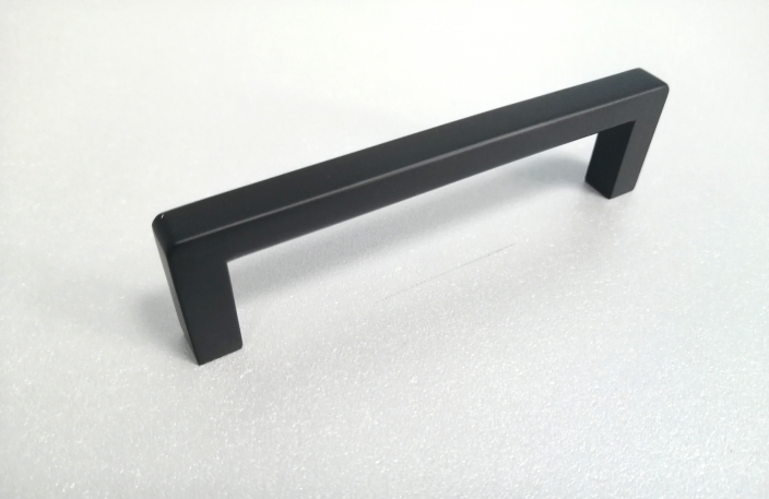 купить Ручка мебельная скоба ГРАТИС Marco  96мм, черный с доставкой