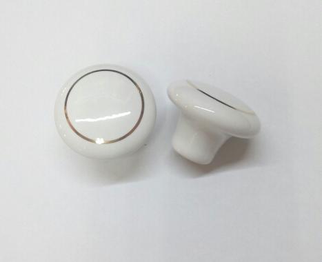 купить Ручка мебельная кнопка 102 керамика D32 WHITE WG                                                     с доставкой