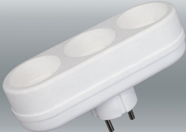 купить Тройник Toker  6-10А плоский универсальный белый с доставкой